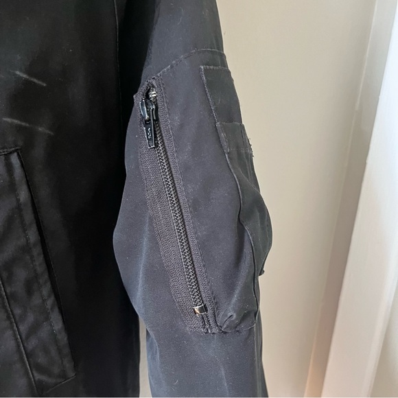 Canada Goose Chiliwack Bomber Jacket - Picture 9 of 11